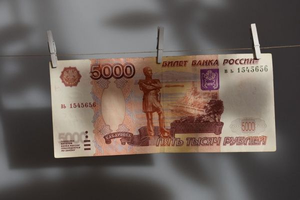 фото pixabay.com |  Россиянам пора готовиться к девальвации рубля?