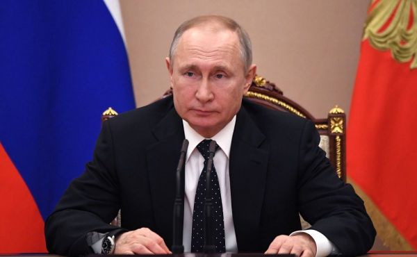 kremlin.ru |  Путин принял решение о ежемесячных выплатах