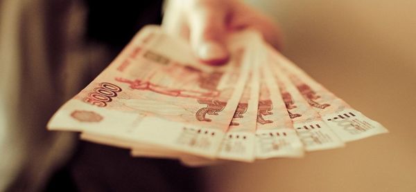 фото: mob90.ru |  Раздача денег каждому возможна? В Госдуме высказали мнение на этот счет