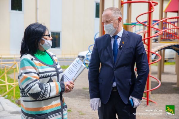  Результат получается хорошим: мэр Владивостока оценил ремонт придомовых территорий