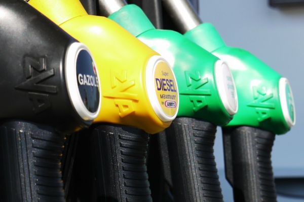 фото: pixabay.com |  Цены на бензин хотят «отпустить»: кому мешает регулирование