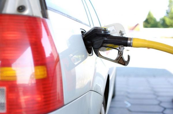 фото pixabay.com |  Заливать бензин будут по-новому: АЗС поплатились за обман