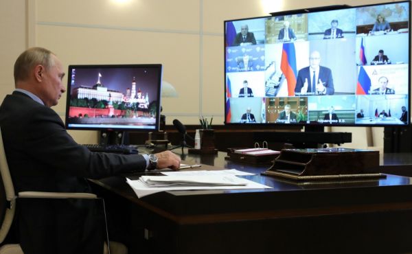 фото: kremlin.ru |  «А деньги-то остались?» Путин согласился продлить денежный эксперимент