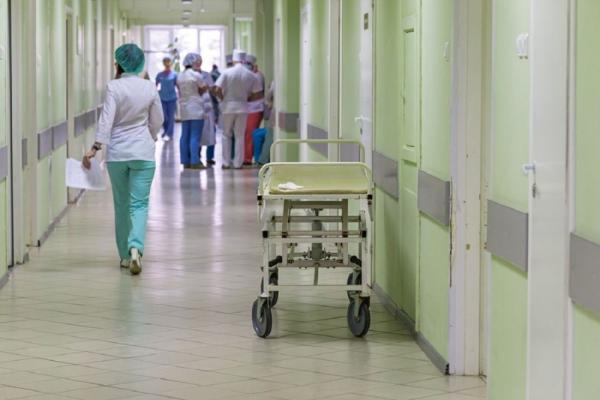 фото: primorsky.ru |  «Кто виноват, что больных много? Неужто врачи?»