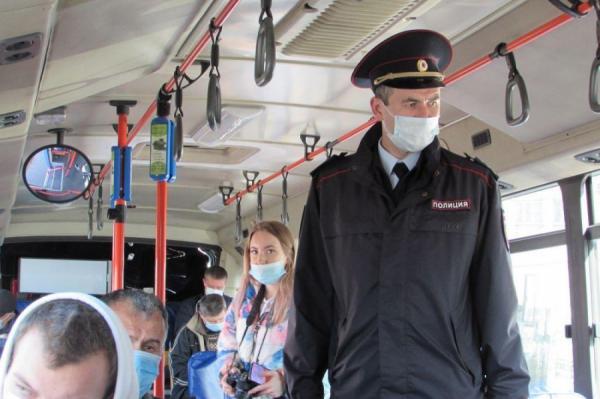 фото KONKURENT |  «Снимите это немедленно»: маски, которые используют россияне, небезопасны?