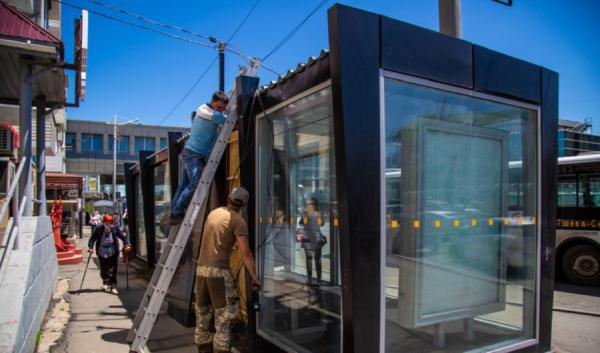 фото: Анастасия Котлярова/ vlc.ru |  «Уже в ближайшее время». В «умных» остановках появятся свет и Интернет