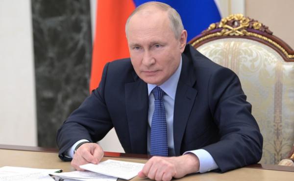 фото: kremlin.ru |  «Собрать, положить в государственный кошелек и отдать»: что Путин посоветовал главе ФНС