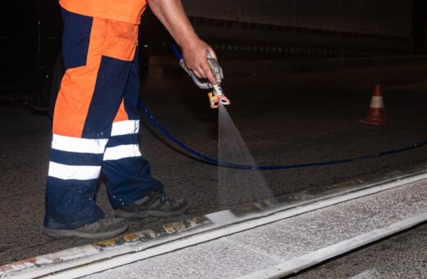 Фото: МБУ «Содержание городских территорий» |  Во Владивостоке ежедневно обновляют дорожную разметку