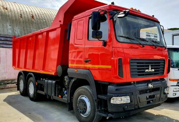 фото: А. Шеринберг |  Бульдозер, самосвалы и прочую коммунальную технику купят для Владивостока