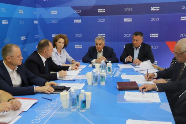 фото: приморское отделение "Единой России" |  Класс воды в бухте Золотой Рог – «грязная» – должен уйти в прошлое