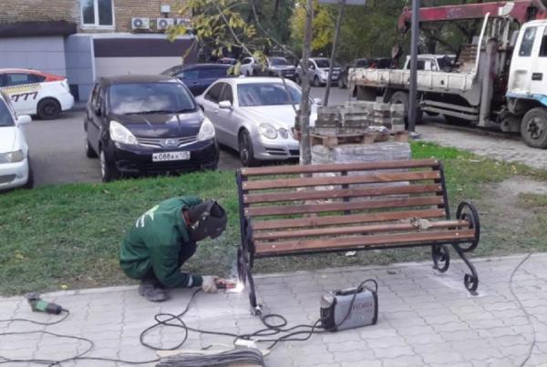 фото: МКУ «Дороги Владивостока» |  В сквере Веры и Надежды во Владивостоке идет ремонт