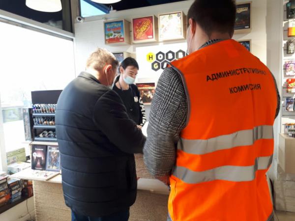 фото: vlc.ru |  Во Владивостоке проходят проверки на соблюдение антиковидных мер