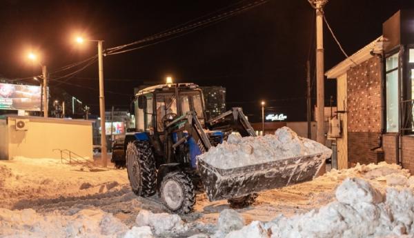 фото: vlc.ru |  Константин Шестаков: проверки уборки дворов от снега будут продолжаться
