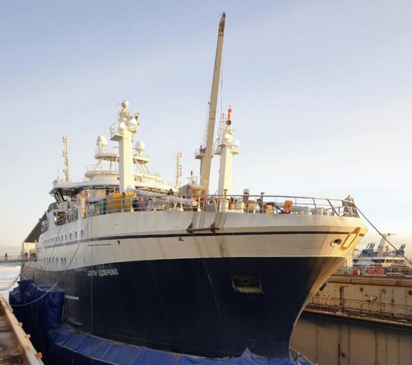 фото: пресс-служба РРПК |  Завершены доковые работы на головном супертраулере для РРПК