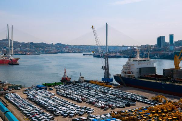 фото: пресс-служба ВМТП |  Больше и разных автомобилей. Владивостокский автомобильный терминал расширяет каналы импорта
