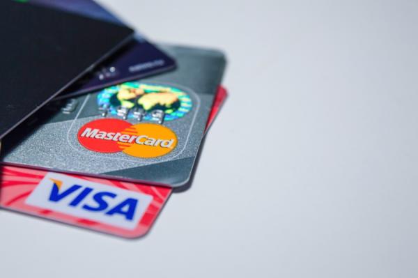 фото: pixabay.com |  Банковские карты Visa и Mastercard. Эксперт обратился к россиянам