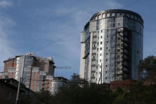 фото KONKURENT |  Застройщик «элитного» дома во Владивостоке стал банкротом