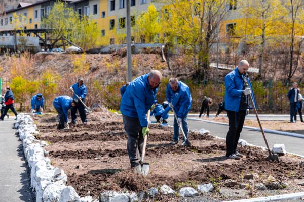 фото: "Терминал Астафьева" |  Добрая традиция: генеральная уборка прошла на мысе Астафьева