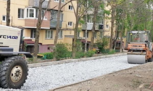 Фото: МБУ «Содержание городских территорий» |  Готово к укладке асфальта. Во Владивостоке идет локальный и комплексный ремонт дорог