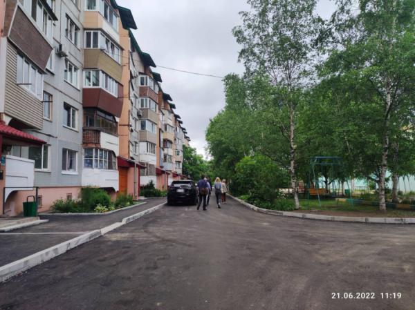 adm-ussuriisk.ru |  В Уссурийске в рамках федеральной программы благоустроили первые дворы