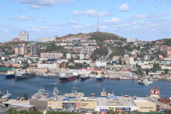 Екатерина Дымова |  Примсоцбанк поздравляет жителей Владивостока с Днем города