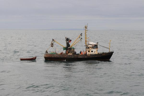 фото KONKURENT |  Шаланды, полные проблем. Рыбаки могут остаться без новых судов