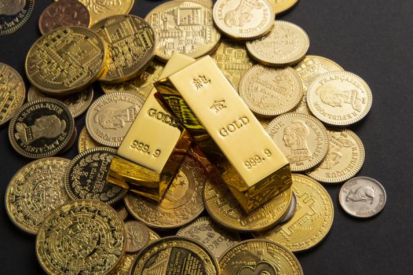 Стоит ли покупать золото?
