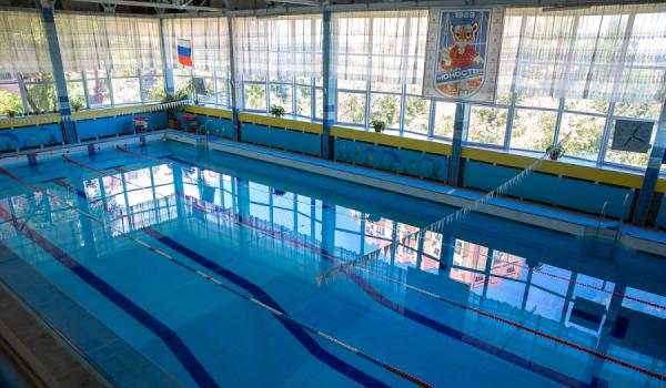 Крышу дворца спорта «Юность» во Владивостоке приведут в порядок