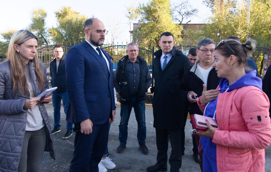 Константин Шестаков обсудил с местными жителями проблемы поселка Трудовое