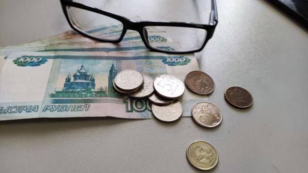 фото KONKURENT |  13 000 рублей уже списывают со счетов россиян. Что происходит?