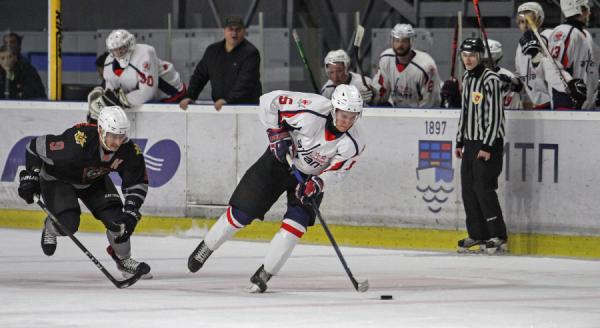 фото: vlc.ru |  Во Владивостоке открыли турнир по хоккею на кубок мэра