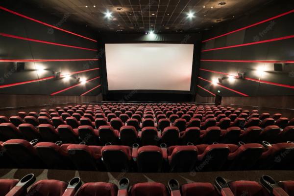 freepik.com |  Пустые кинотеатры замещают фитнес-центрами