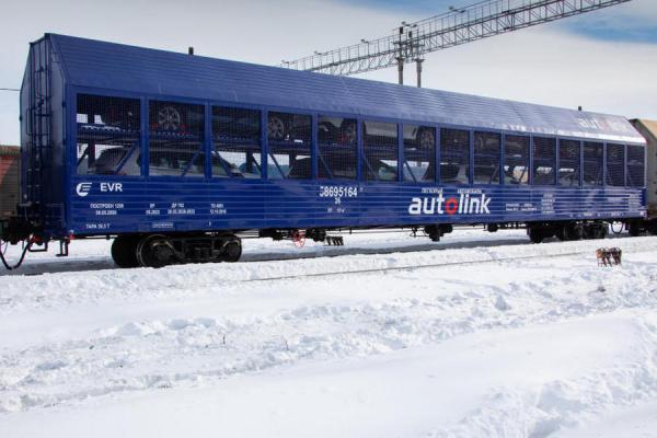 фото: фотобанк РЖД |  РЖД прокатит со скидкой автомобили с Дальнего Востока в Москву