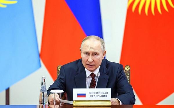 фото: kremlin.ru |  Вот и все. Путин подписал указ о весеннем призыве россиян