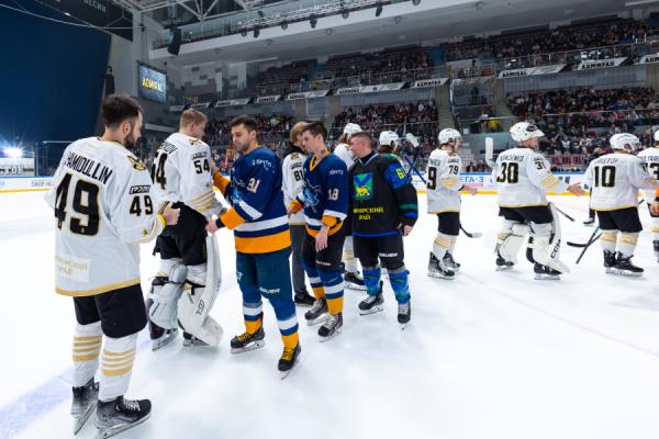 Фото: пресс-служба FESCO |  Хоккейный сезон завершен: «Адмирал» порадовал болельщиков ярким шоу (ФОТО)