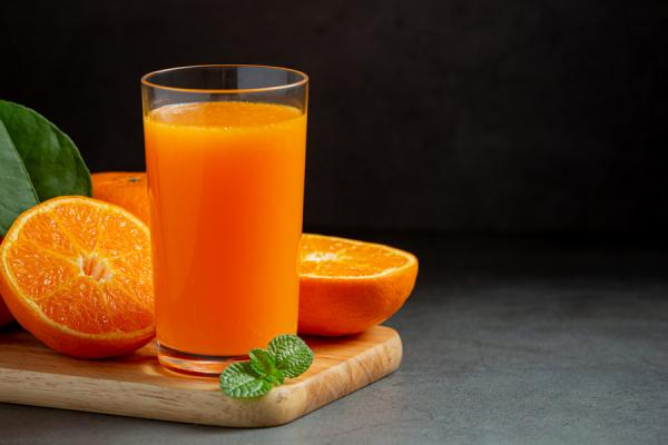 Фото: freepik.com |  Можно пить. Роскачество раскрыло всю правду об апельсиновых соках