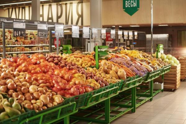 Жители Приморья увидели цены на фрукты и овощи в Санкт-Петербурге и обомлели