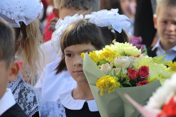 фото: Елена Фрюауф/KONKURENT.RU |  Более 21 000 рублей для сборов в школу – законопроект ждет рассмотрения