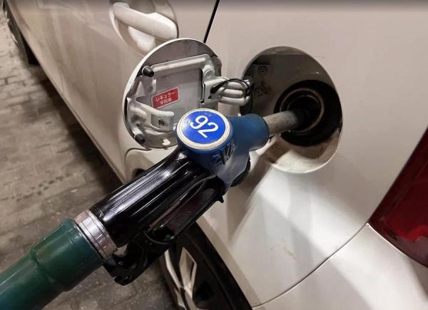 фото: primpress |  Ситуация с ценами на бензин – к чему готовиться автовладельцам?