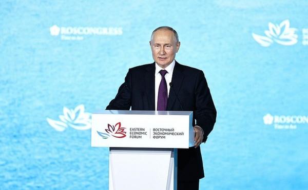 фото: kremlin.ru |  На ВЭФ-2023 Путин ответил на вопрос о новой мобилизации в России