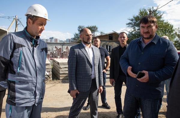 Константин Шестаков поручил завершить ремонт сетей до отопительного сезона
