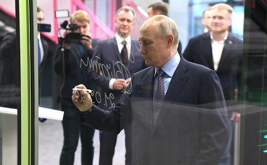 Указ подписан. Путин распорядился акциями известной в Приморье госкорпорации