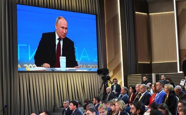 фото: kremlin.ru |  Да будет надбавка к зарплате: Путин обрадовал всех, кто родился на Дальнем Востоке