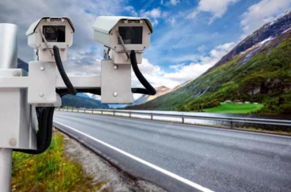 Фото: freepik.com |  Дорожные камеры готовы к фиксации новых штрафов для водителей