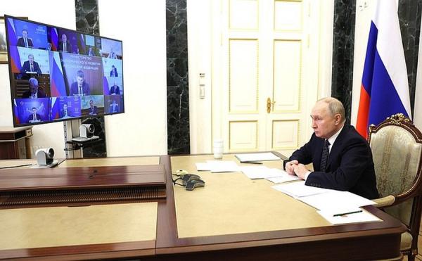 фото: kremlin.ru |  Путин сопоставил рост зарплат с повышением цен. Центробанку теперь не отвертеться