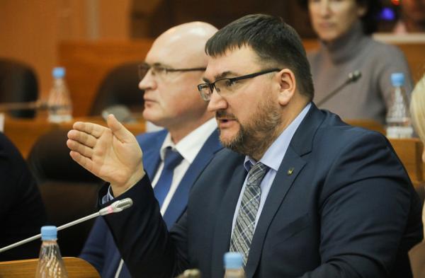 primorsky.ru |  Бывшего министра ЖКХ Приморья обвиняют в превышении должностных полномочий