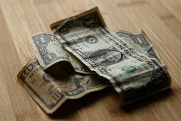Фото: freepik.com |  Берите наличную валюту. Эксперт дал важный совет всем, кто собирается за границу