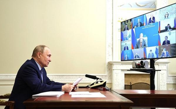фото: kremlin.ru |  Яблоневые сады теперь зацветут по всей стране. Путин решил важный вопрос