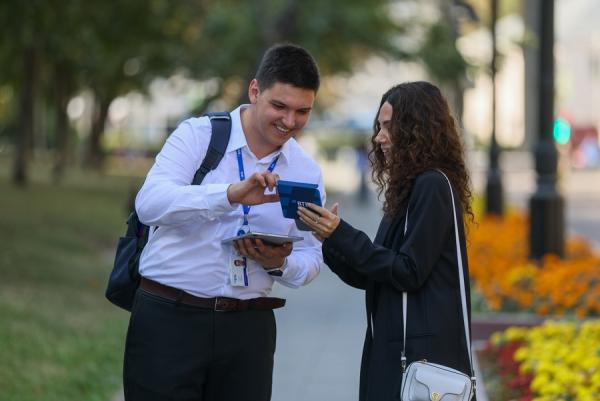 Клиенты ВТБ ежемесячно оформляют более 1 млн банковских продуктов через доставку