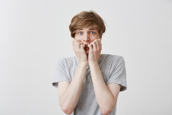 Фото: freepik.com |  Если вам столько лет, то вы точно подходите мошенникам. МВД бьет тревогу